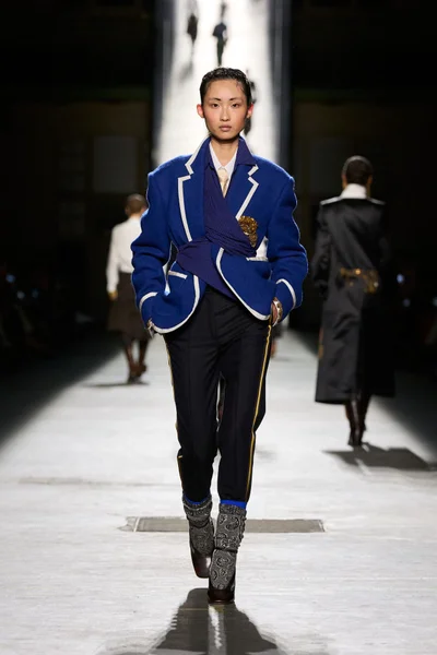 Look 6